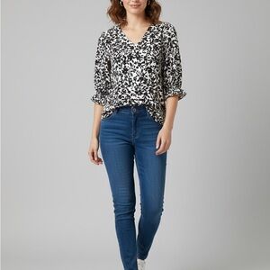 Well Worn Women's Black and White Patterned Blouse